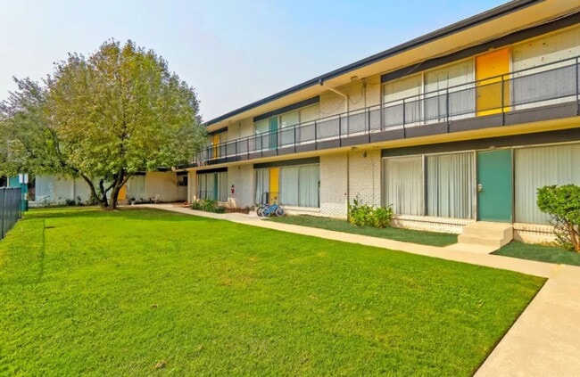 Crestpark Apartments