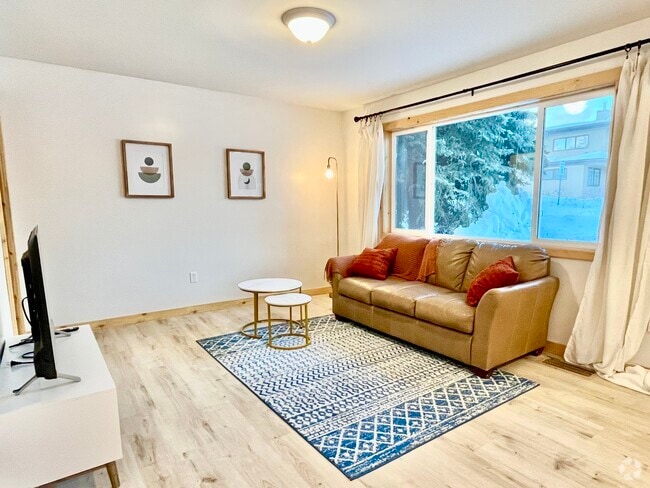 Building Photo - 2101 Solstice Cir Unit 2 Rental