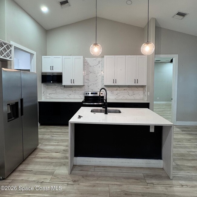 Photo - 971 Granata Ave