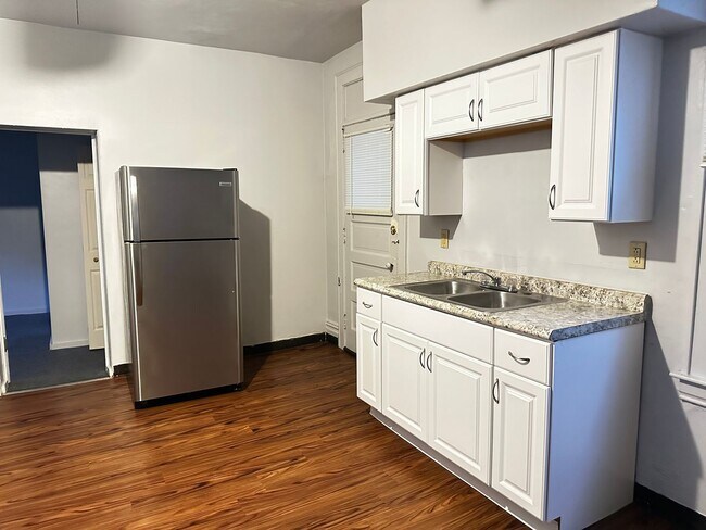 Photo - 526 Westinghouse Ave Unit 1