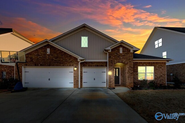 Photo - 120 Chesire Cv Ln