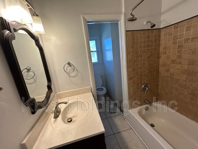 Photo - 156 Cherry St