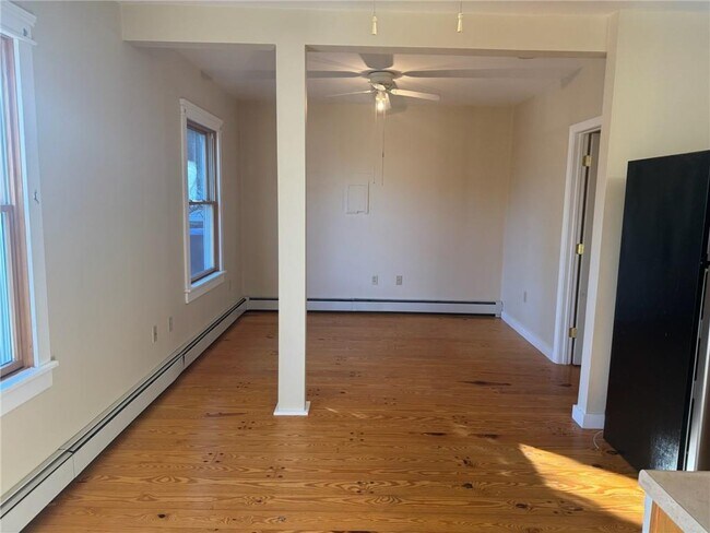 31 Powel Ave Unit RC