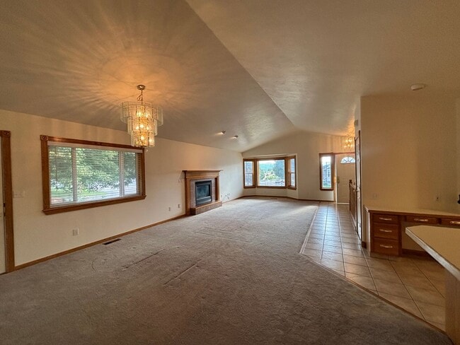 Photo - Beautiful 2 Bedroom 2 Bathroom Storage Gal...