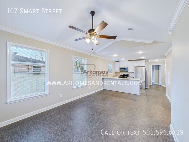 Photo - 107 Smart St