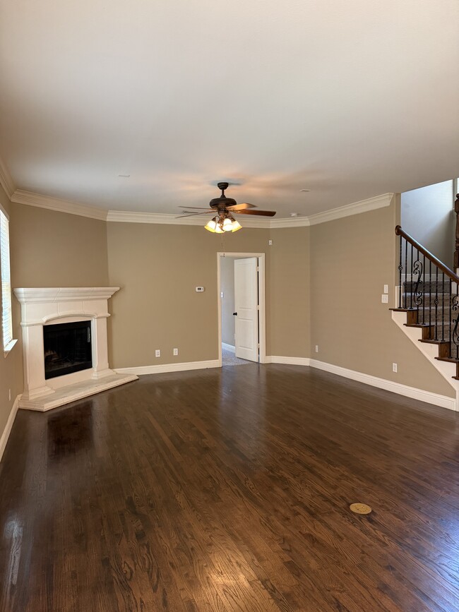 Photo - 705 Rembrandt Ct