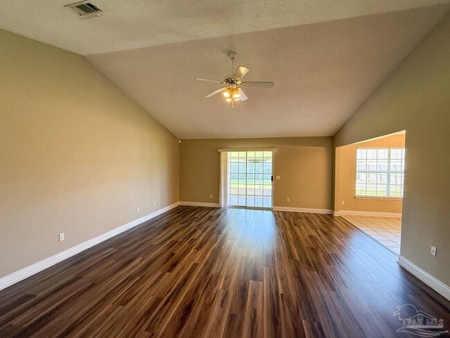Photo - 1519 Sandcliff Dr