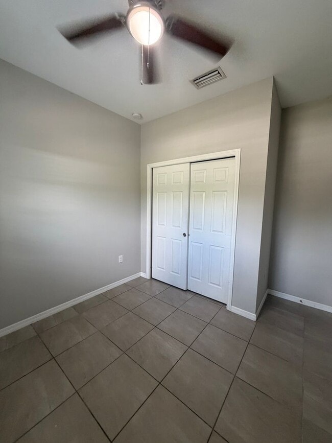 2302 NE 6th St