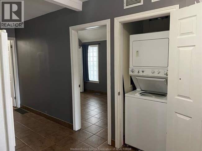 Photo - 16 Main St W Unit A