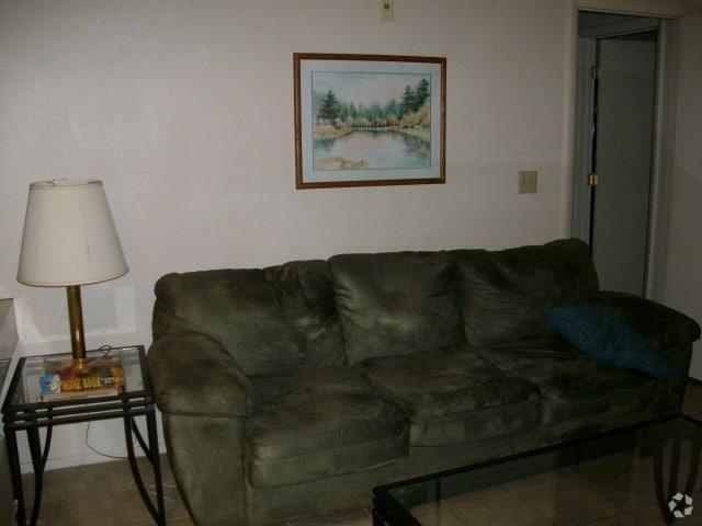 Building Photo - Smokey Lane Condo Unit 6106
