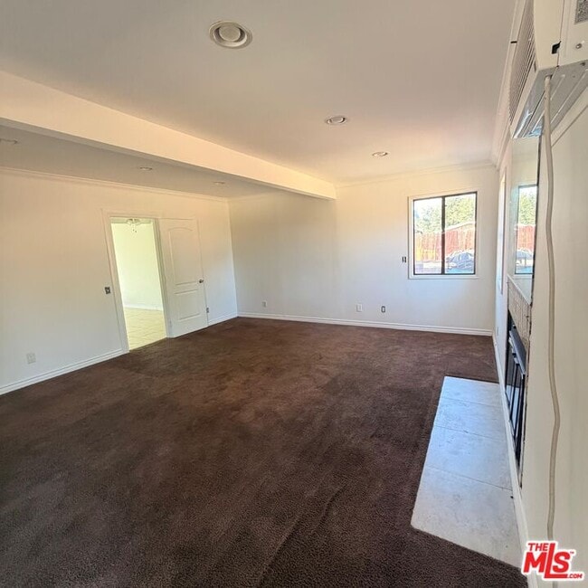 Photo - 38232 Delacour Dr
