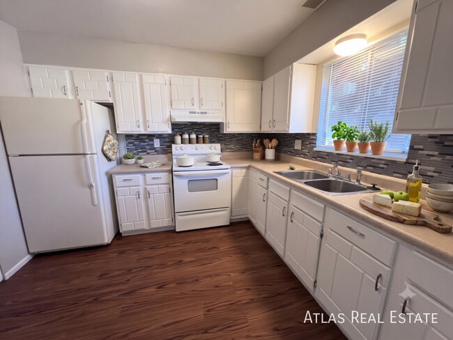 Photo - 1017 Delaware Dr Unit 2