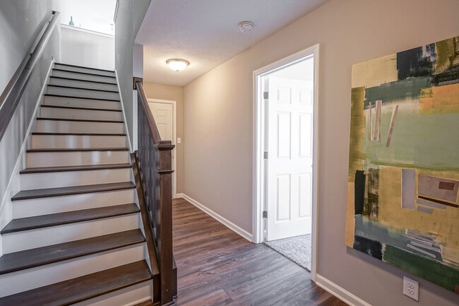 Photo - 2923 W New York St