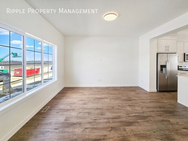 Photo - BRAND NEW 3 BEDS+DEN, 2.5 BATHS UPPER UNIT | GOURMET KITCHEN & MODERN FINISHES