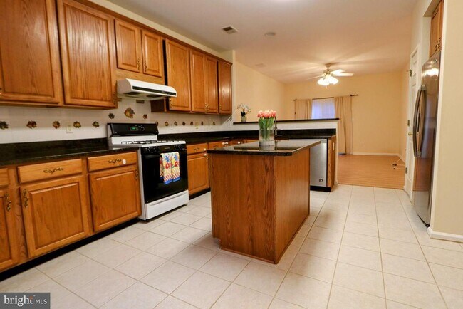 Photo - 34 Windsor Pond Rd