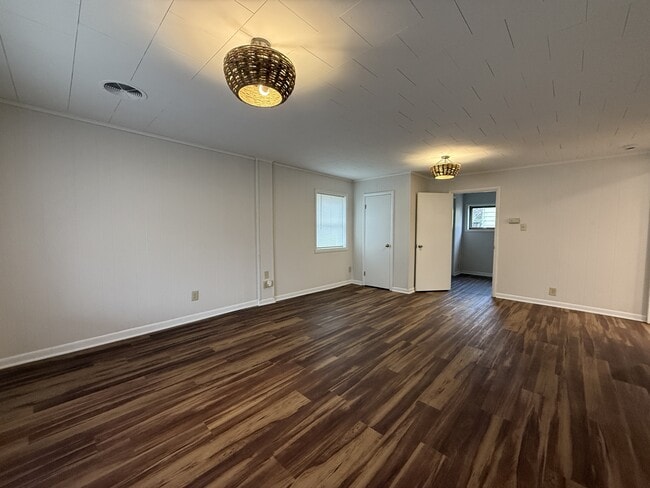 Photo - 211 E Park St