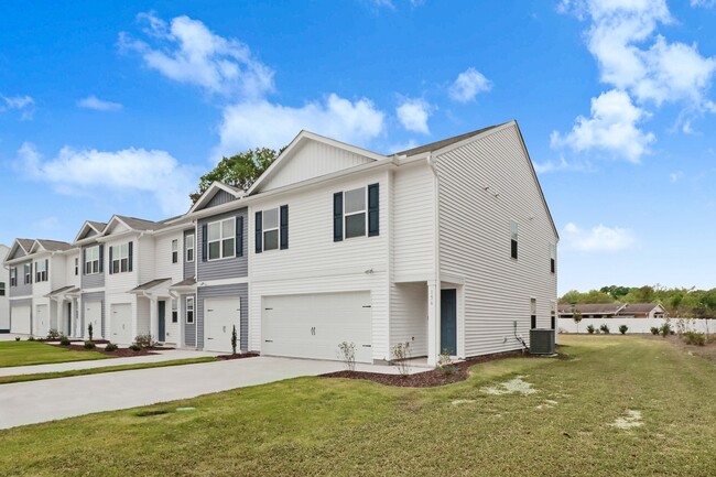 Photo - 156 Seymour Vlg Dr