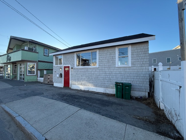 Photo - 140 Ashworth Ave