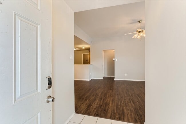 Photo - 704 Ashbrook Dr