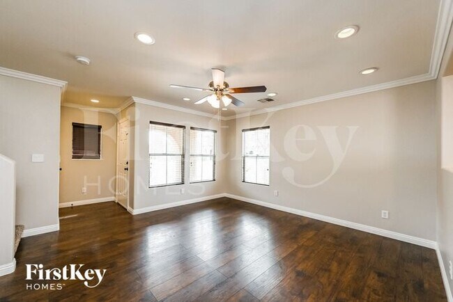 Photo - 11193 Saddle Iron St