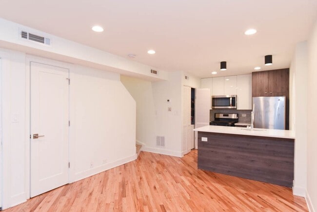 Photo - 842 W Grace St Unit A06K