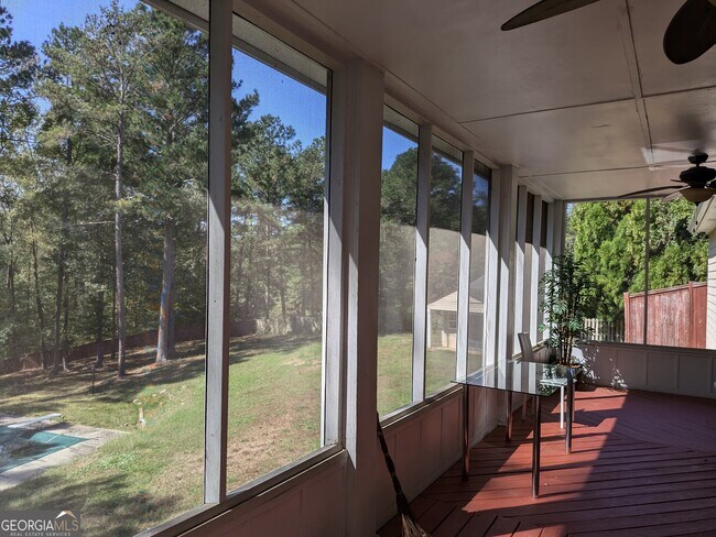 4401 Riverlake Way