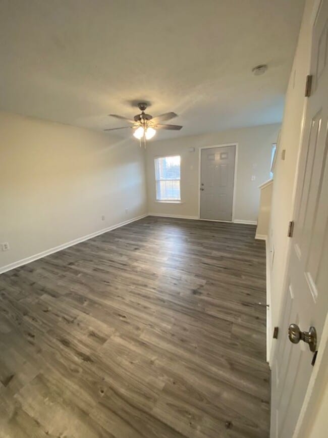 Photo - Great 2 Bedroom 2 1/2 Bath Townhouse in Smyrna!