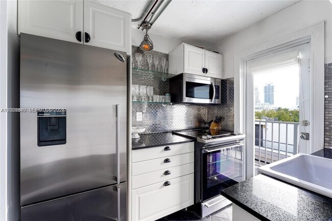 Photo - 360 Meridian Ave Unit 6E