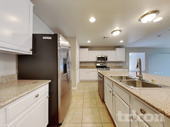 Photo - 437 Orchid Oasis Ave