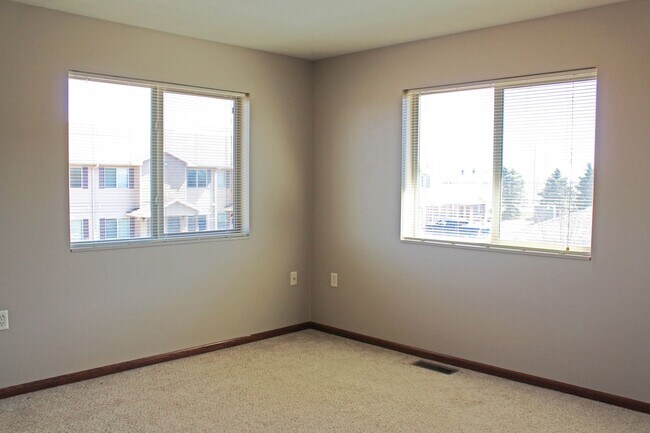 Willow Creek Townhomes and Apartments