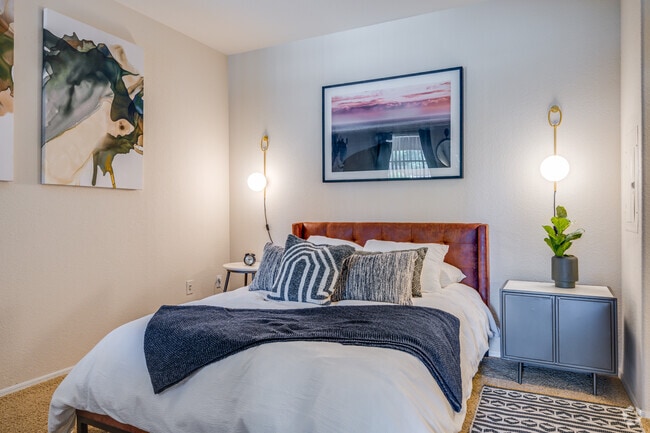 2BR, 2BA - 1,119SF