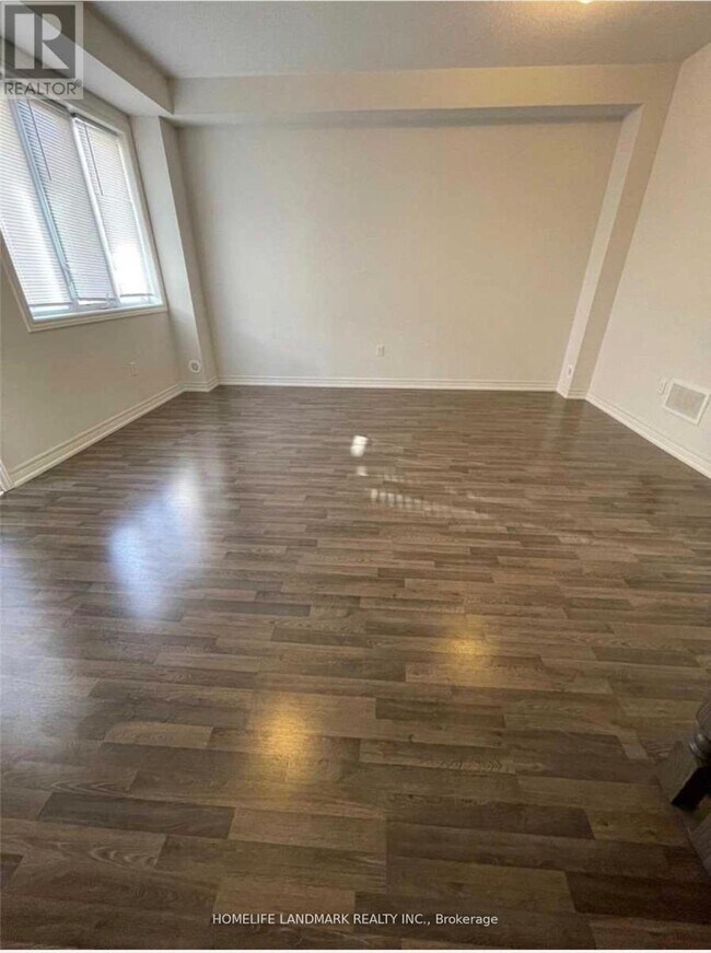 Photo - 167 Roy Grv Wy