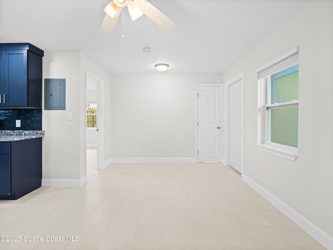 Photo - 101 Deland Ave Unidad 1