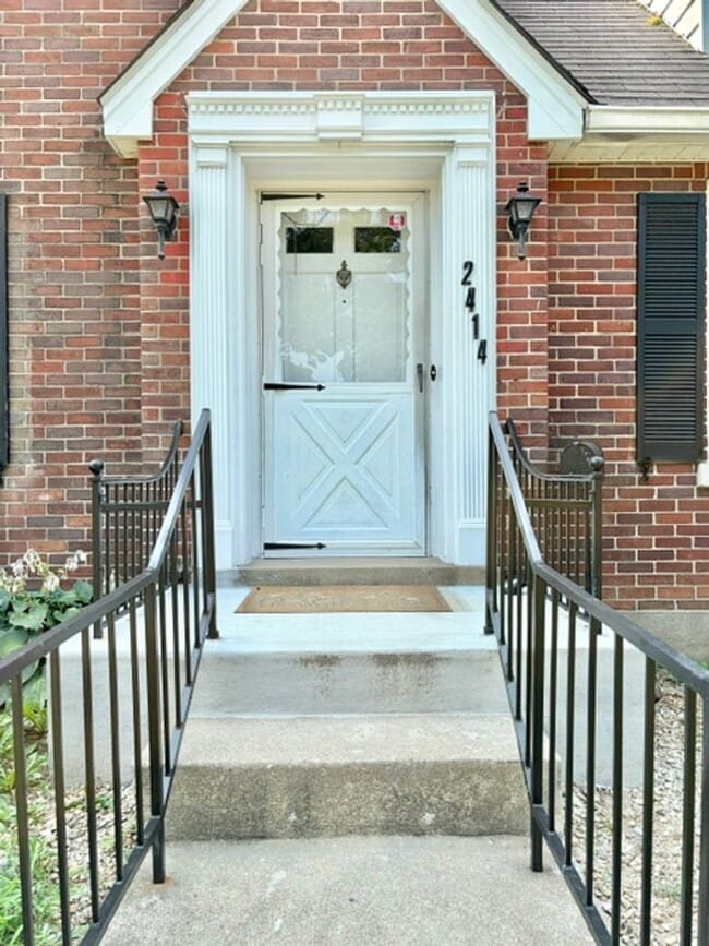 Photo - 2414 Brighton Dr