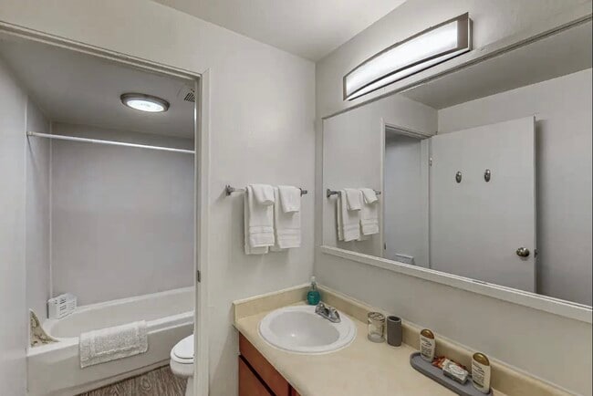 Photo - Eagle Pointe Apartments