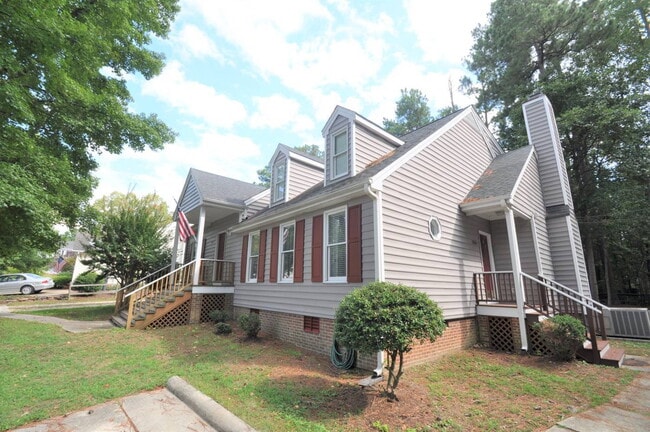 Building Photo - Best Value in Apex! Charming 3BR Half-Duplex Near Downtown