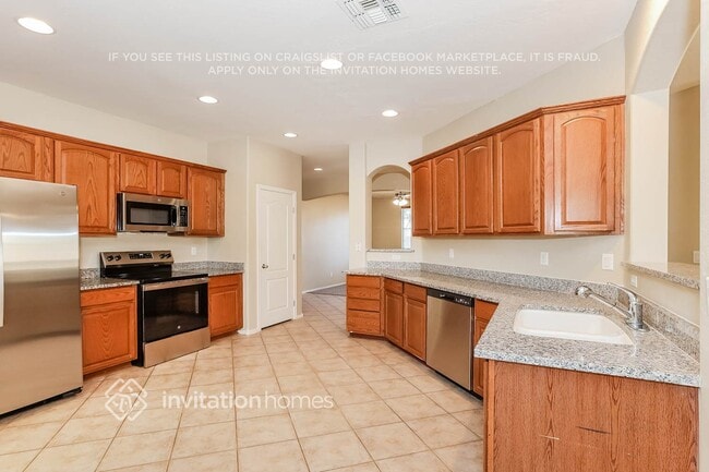 Photo - 17682 W Cavedale Dr