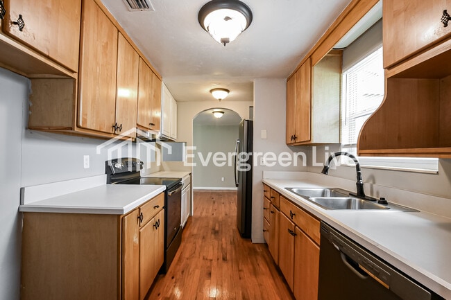 Photo - 2038 Keyes Ln