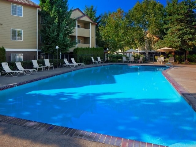 Pool - Hathaway Court Apartments