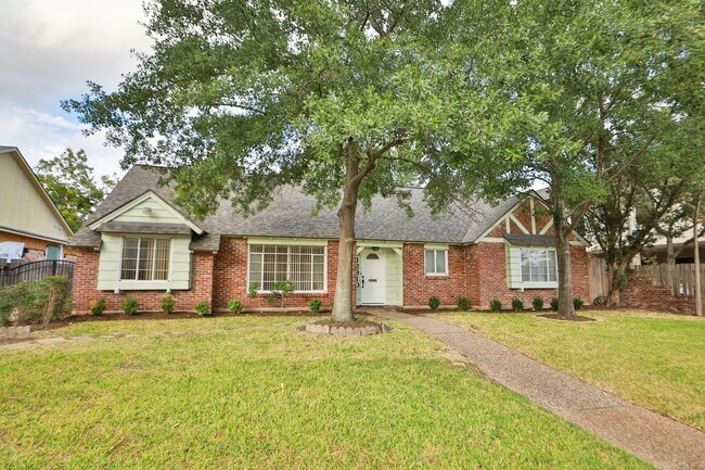 Photo - 12910 Queensbury Ln