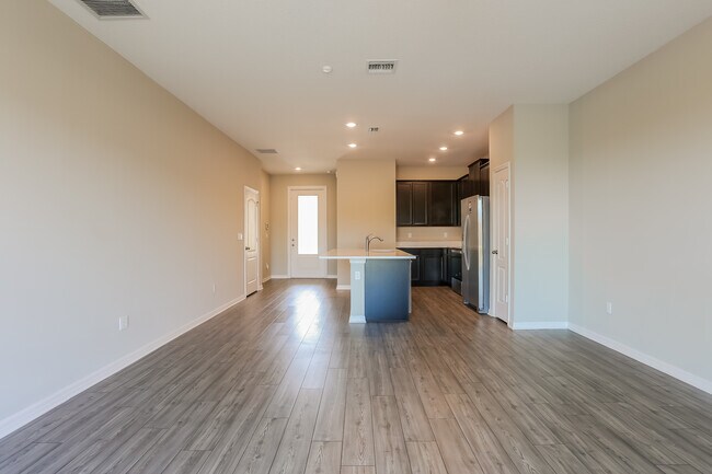 Photo - 1715 Party Pl