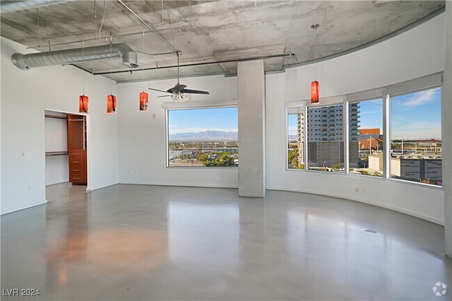 Building Photo - 900 S Las Vegas Blvd Unit 804 Rental