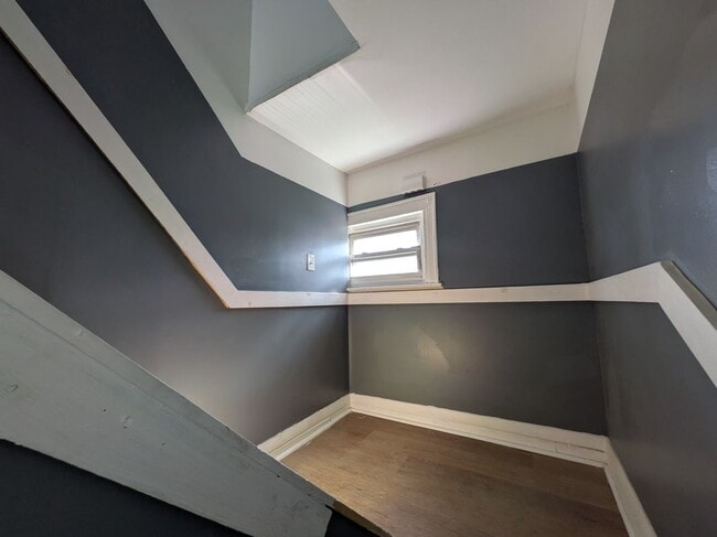 Photo - 205-11 110th Ave