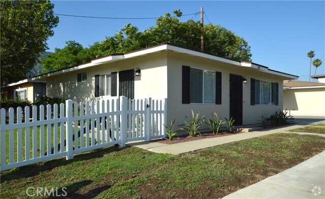 Building Photo - 866 Random Ln Rental