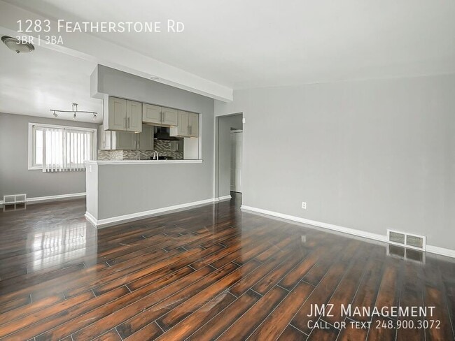 Photo - 1283 Featherstone Rd