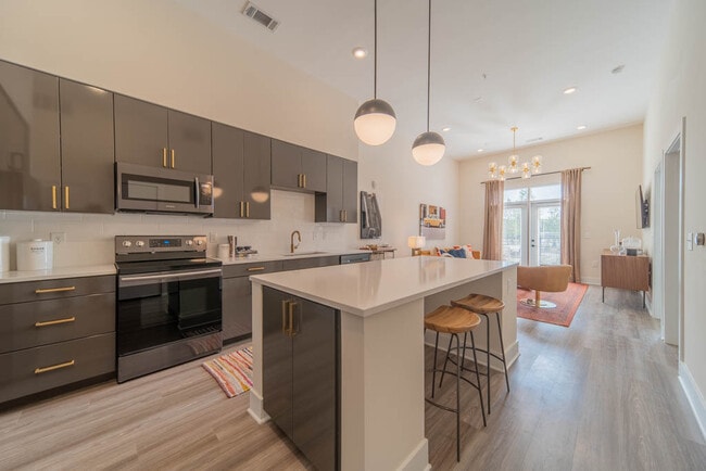 Photo - University Hill Apartments