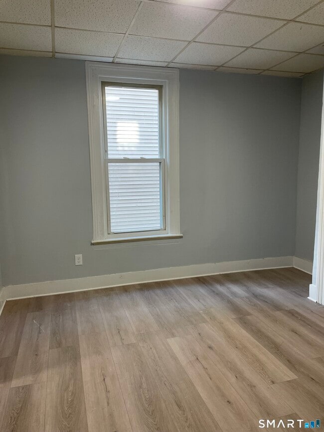 Photo - 1086 E Main St