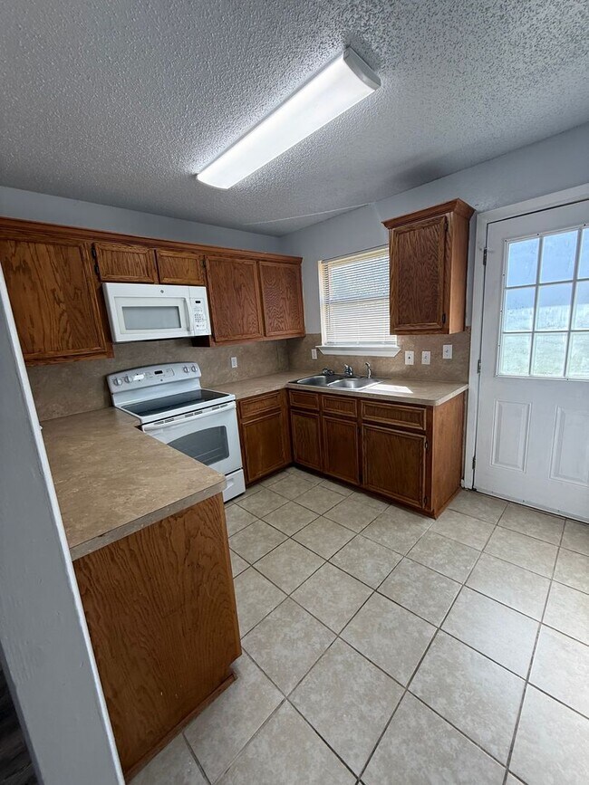 Photo - 1610 Indian Trail Unit A