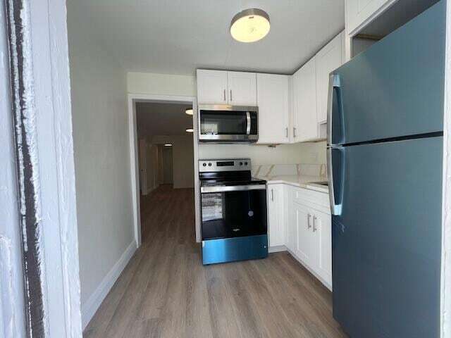 Photo - 413 N E St
