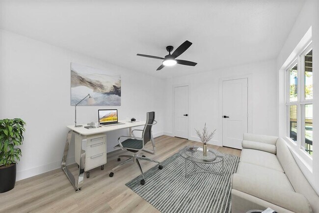 Building Photo - 1514 Wirt Rd Unit 2 Rental